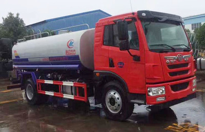 眾多解放灑水車，終有一款是你傾心的環(huán)衛(wèi)利器